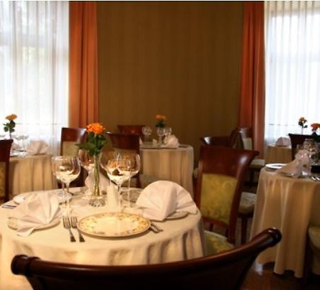 Ostoya Palace Hotel Krakow Restaurant photo
